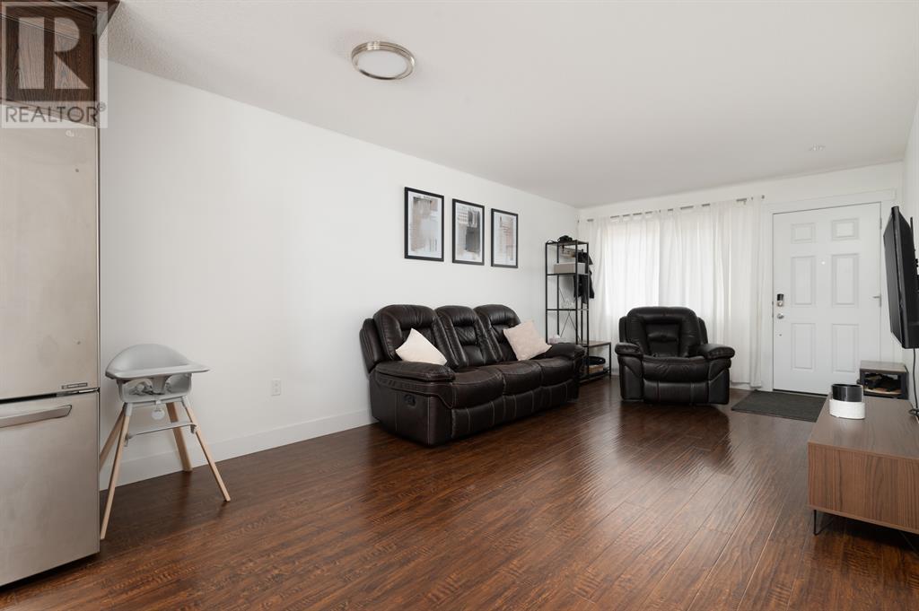 Property at 129 Airmont Court image 3