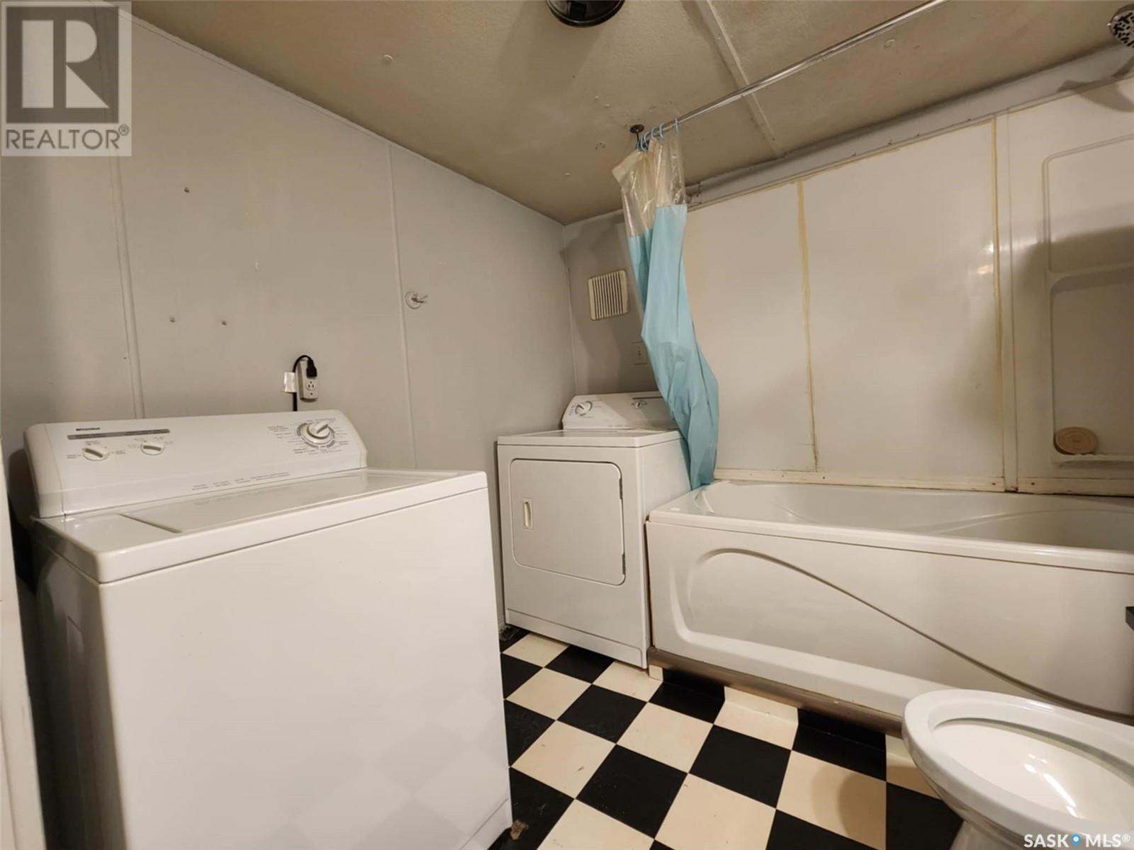 109 Larch Street, Caronport, Saskatchewan  S0H 0S0 - Photo 13 - SK996844