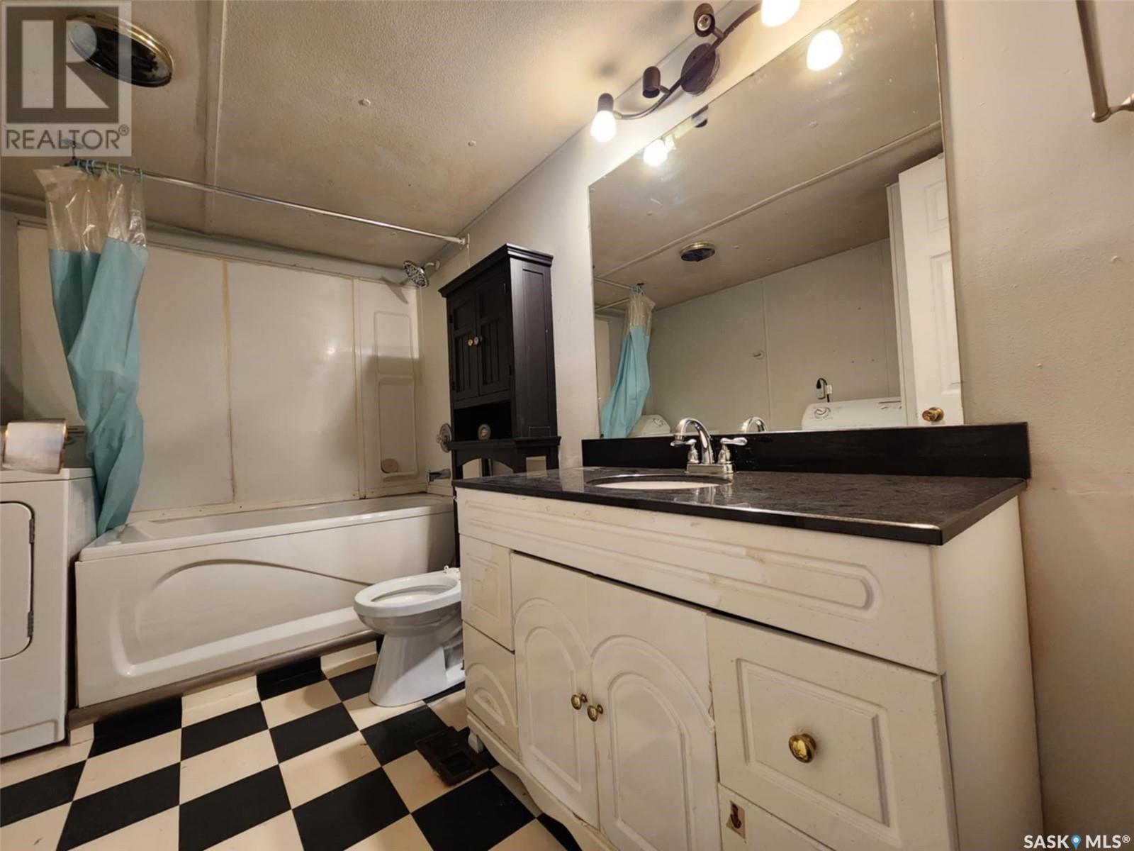 109 Larch Street, Caronport, Saskatchewan  S0H 0S0 - Photo 11 - SK996844