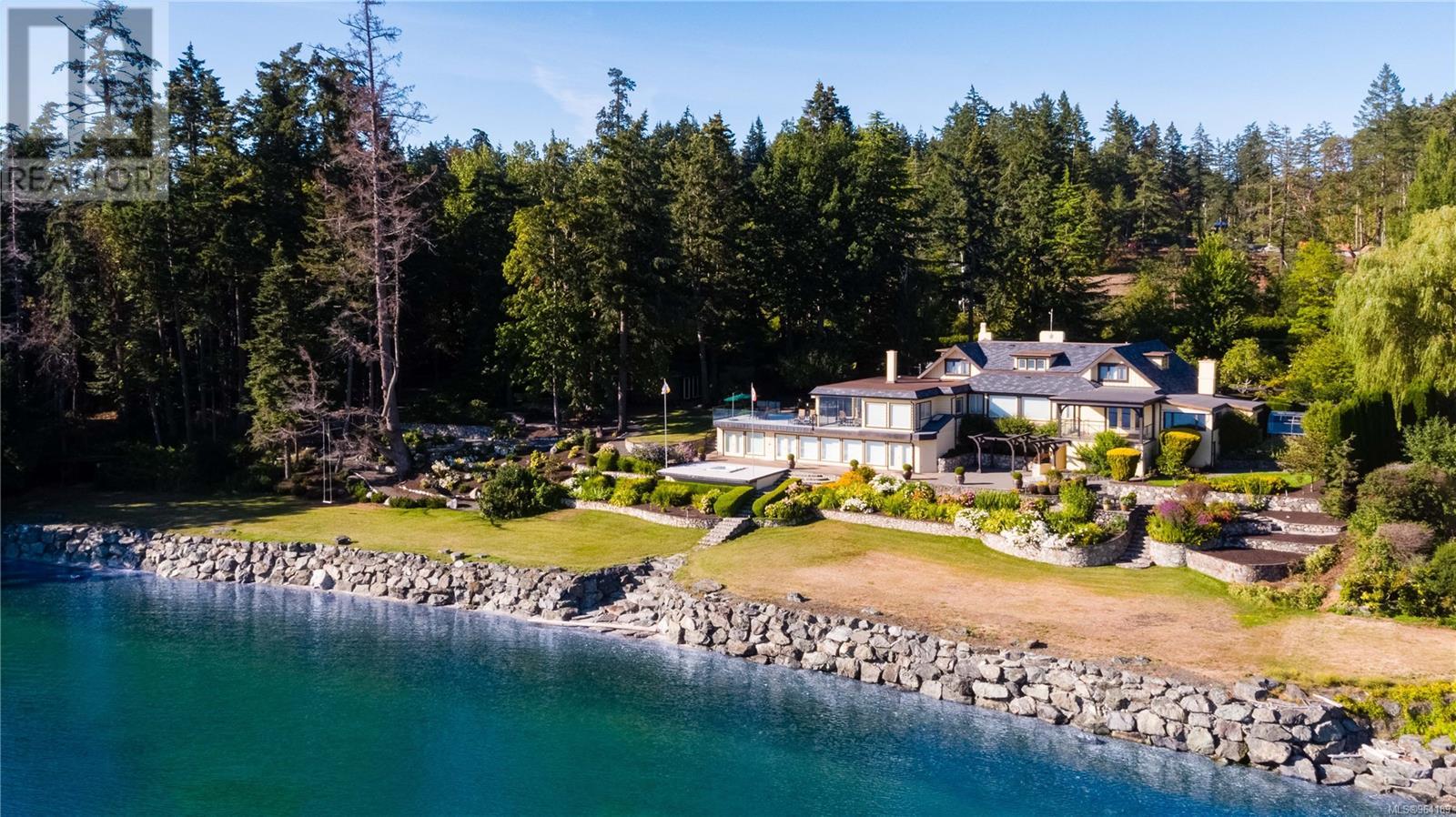 605 Towner Park Rd, North Saanich, British Columbia