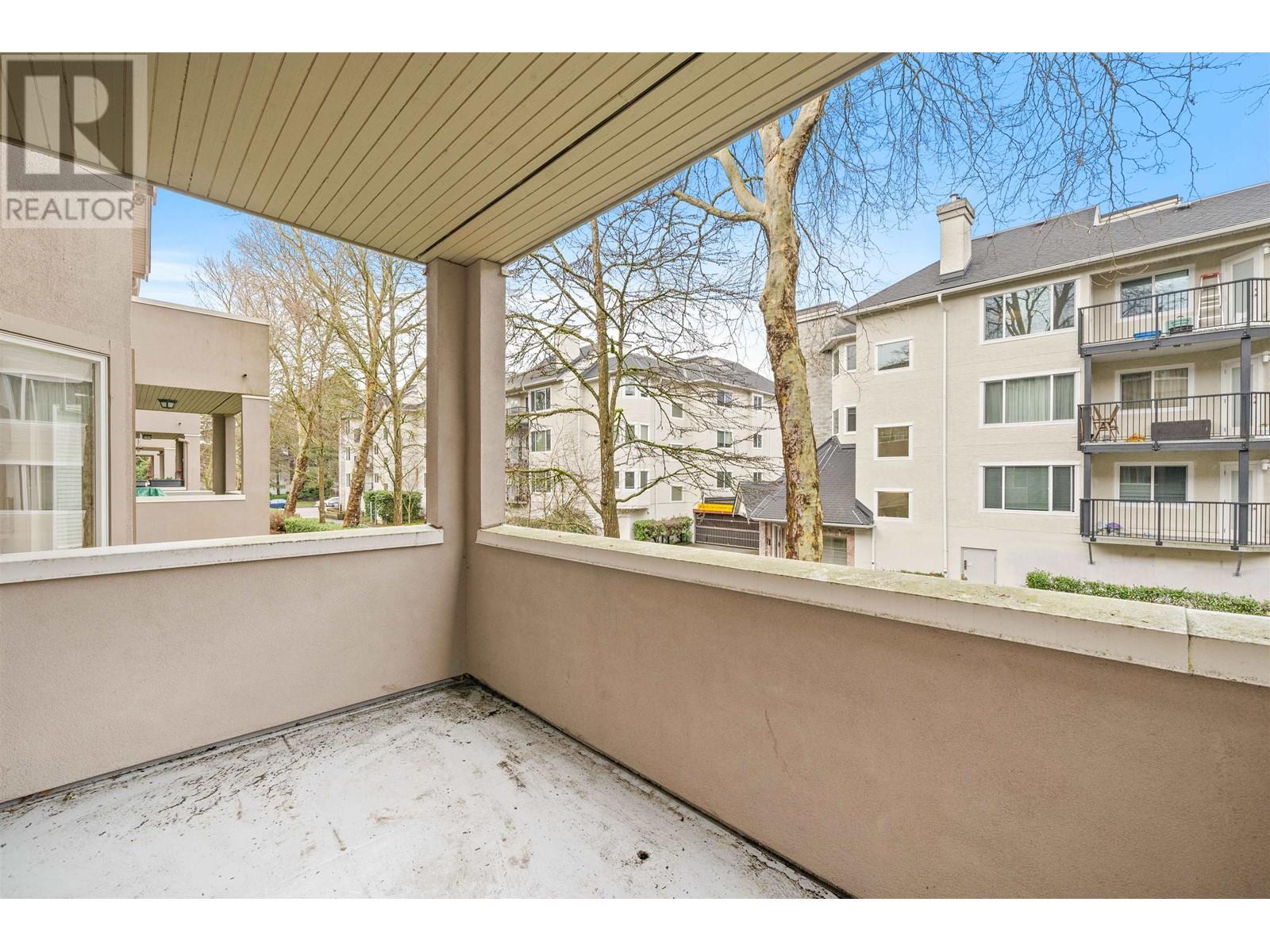 Listing Picture 22 of 31 : 110 7600 MOFFATT ROAD, Richmond / 烈治文 - 魯藝地產 Yvonne Lu Group - MLS Medallion Club Member