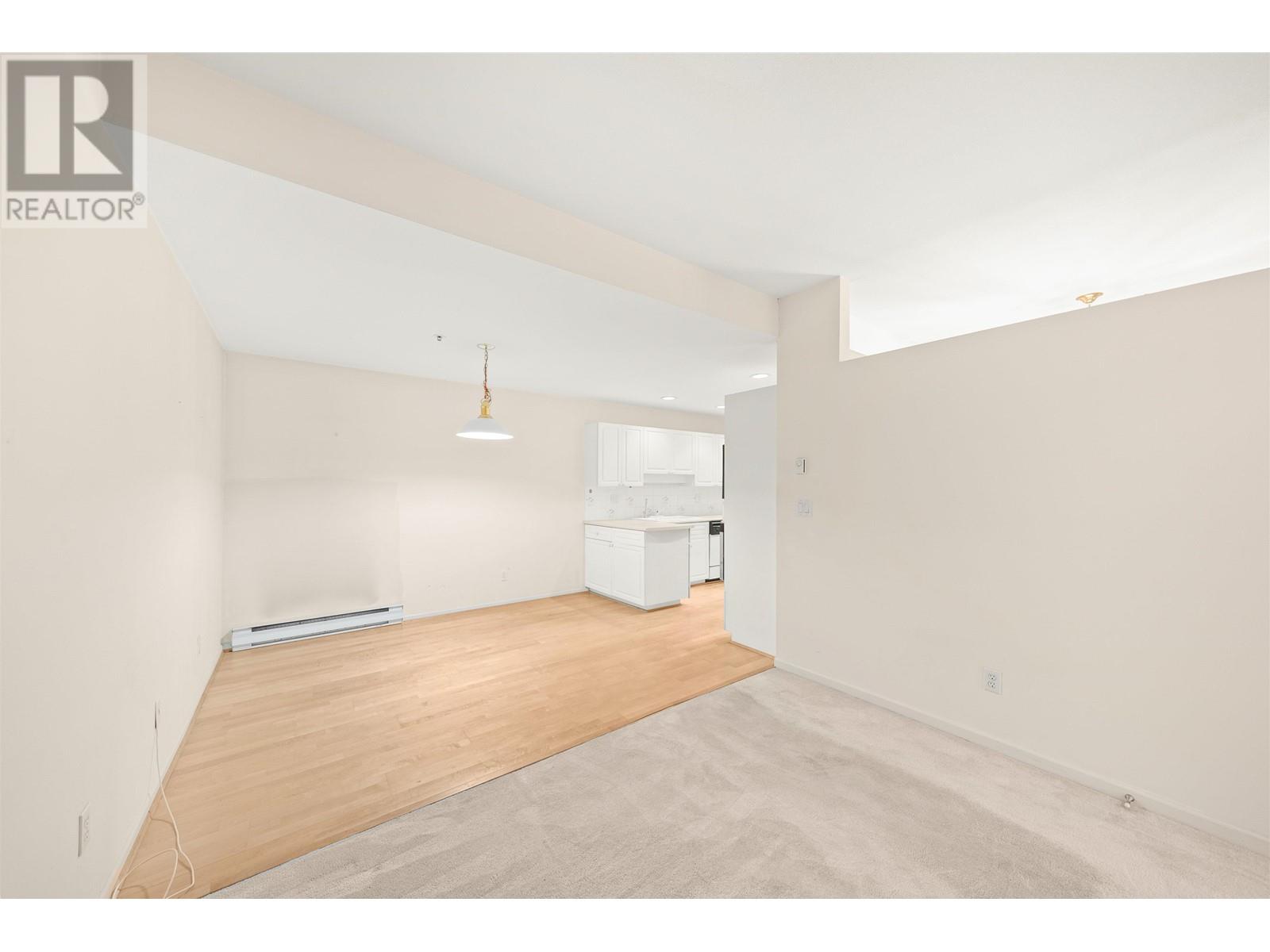 Listing Picture 10 of 31 : 110 7600 MOFFATT ROAD, Richmond / 烈治文 - 魯藝地產 Yvonne Lu Group - MLS Medallion Club Member