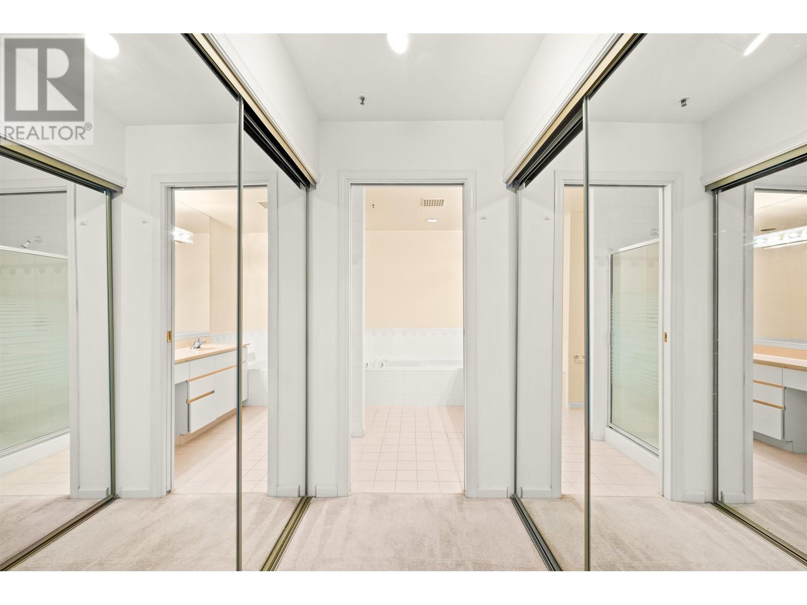 Listing Picture 14 of 31 : 110 7600 MOFFATT ROAD, Richmond / 烈治文 - 魯藝地產 Yvonne Lu Group - MLS Medallion Club Member