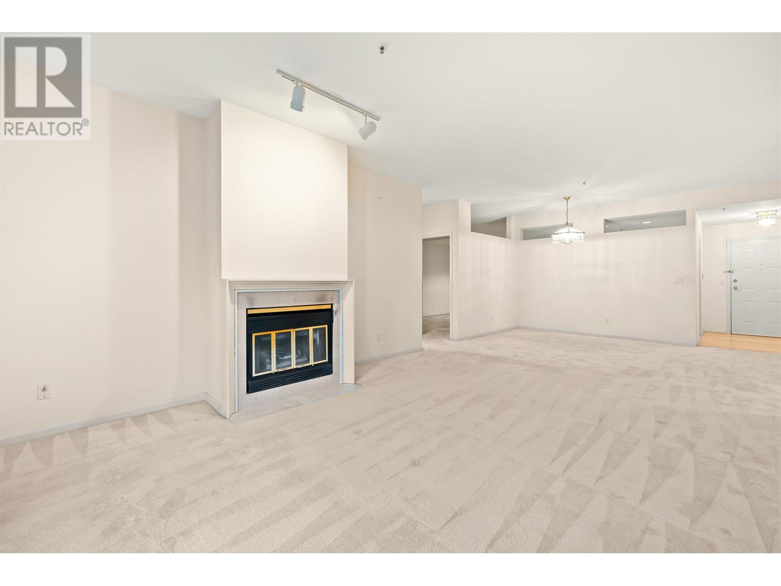 Listing Picture 5 of 31 : 110 7600 MOFFATT ROAD, Richmond / 烈治文 - 魯藝地產 Yvonne Lu Group - MLS Medallion Club Member