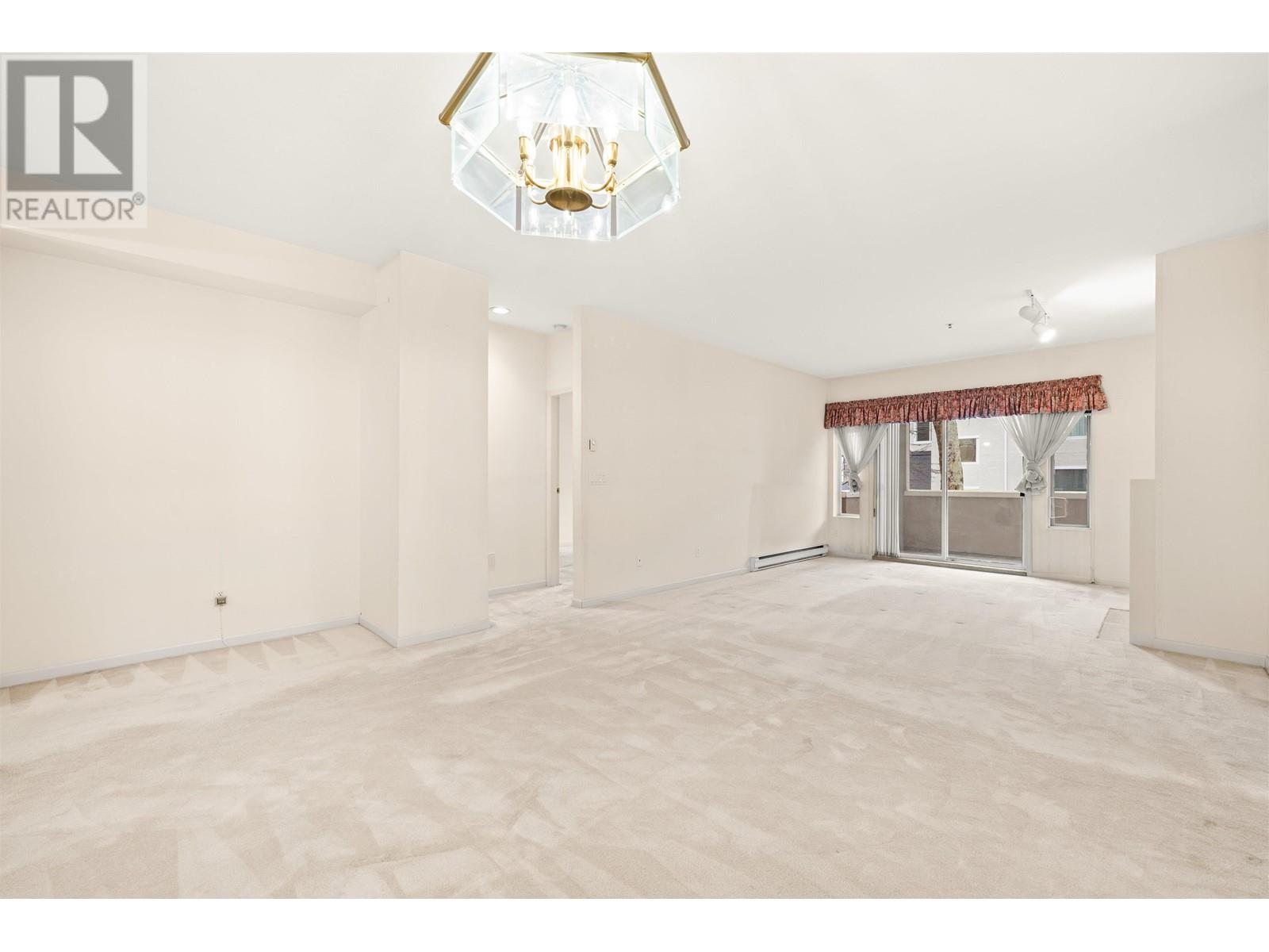 Listing Picture 3 of 31 : 110 7600 MOFFATT ROAD, Richmond / 烈治文 - 魯藝地產 Yvonne Lu Group - MLS Medallion Club Member