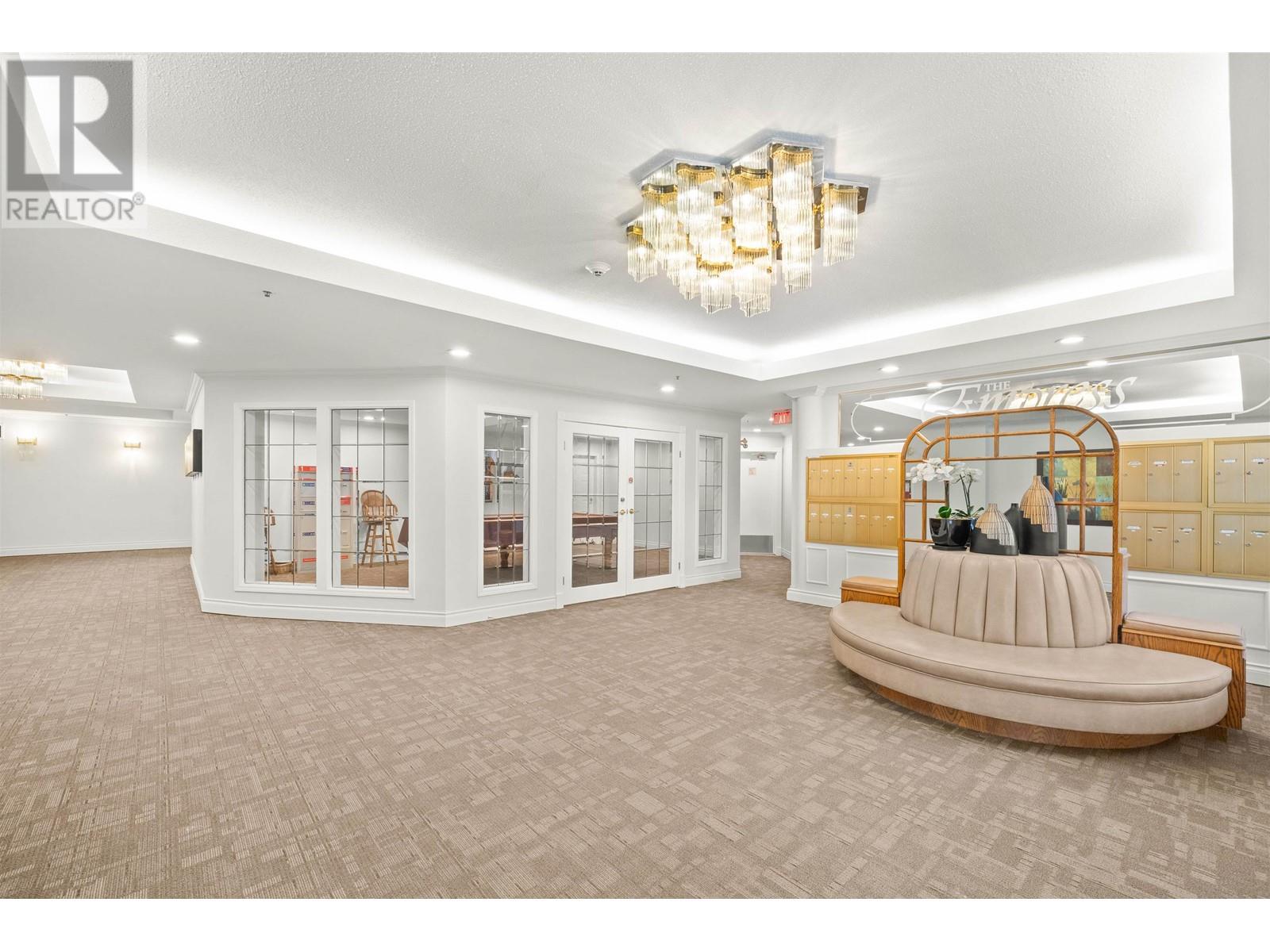 Listing Picture 26 of 31 : 110 7600 MOFFATT ROAD, Richmond / 烈治文 - 魯藝地產 Yvonne Lu Group - MLS Medallion Club Member