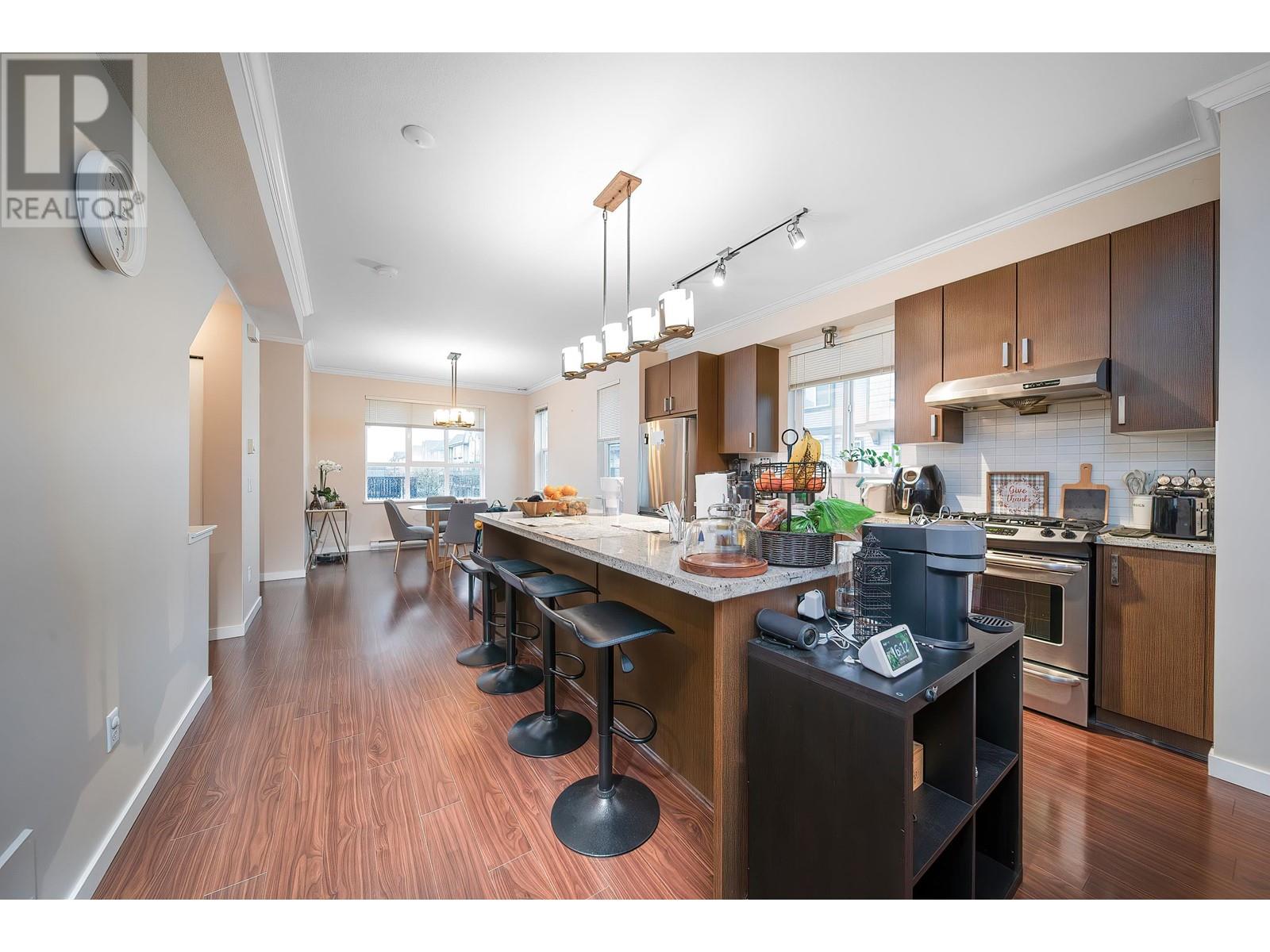 Listing Picture 11 of 37 : 34 9566 TOMICKI AVENUE, Richmond / 烈治文 - 魯藝地產 Yvonne Lu Group - MLS Medallion Club Member