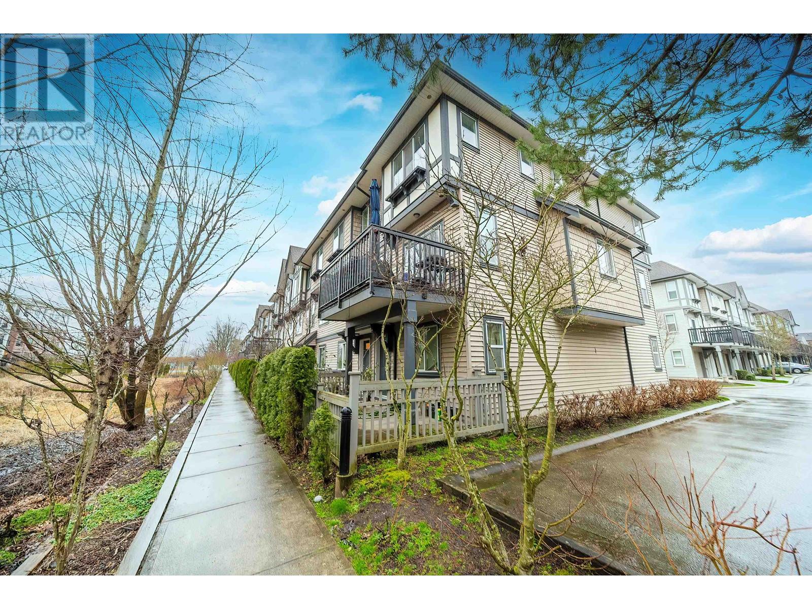 Listing Picture 36 of 37 : 34 9566 TOMICKI AVENUE, Richmond / 烈治文 - 魯藝地產 Yvonne Lu Group - MLS Medallion Club Member