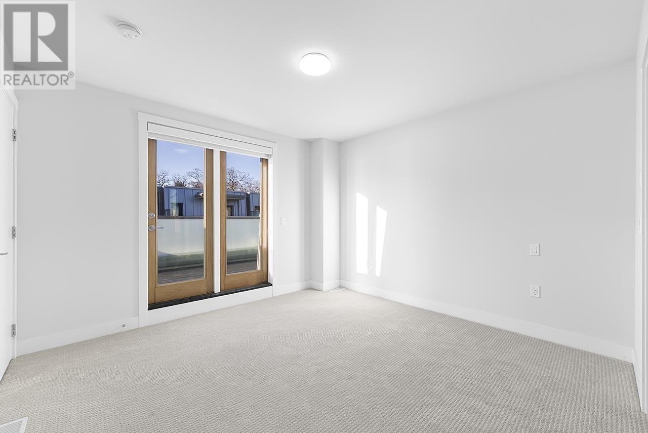 Listing Picture 15 of 32 : 5486 OAK STREET, Vancouver / 溫哥華 - 魯藝地產 Yvonne Lu Group - MLS Medallion Club Member