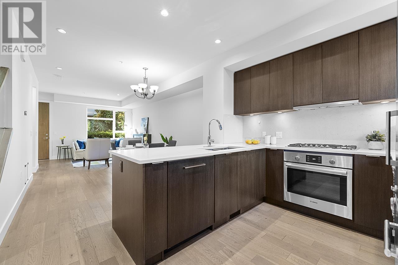 Listing Picture 13 of 32 : 5486 OAK STREET, Vancouver / 溫哥華 - 魯藝地產 Yvonne Lu Group - MLS Medallion Club Member