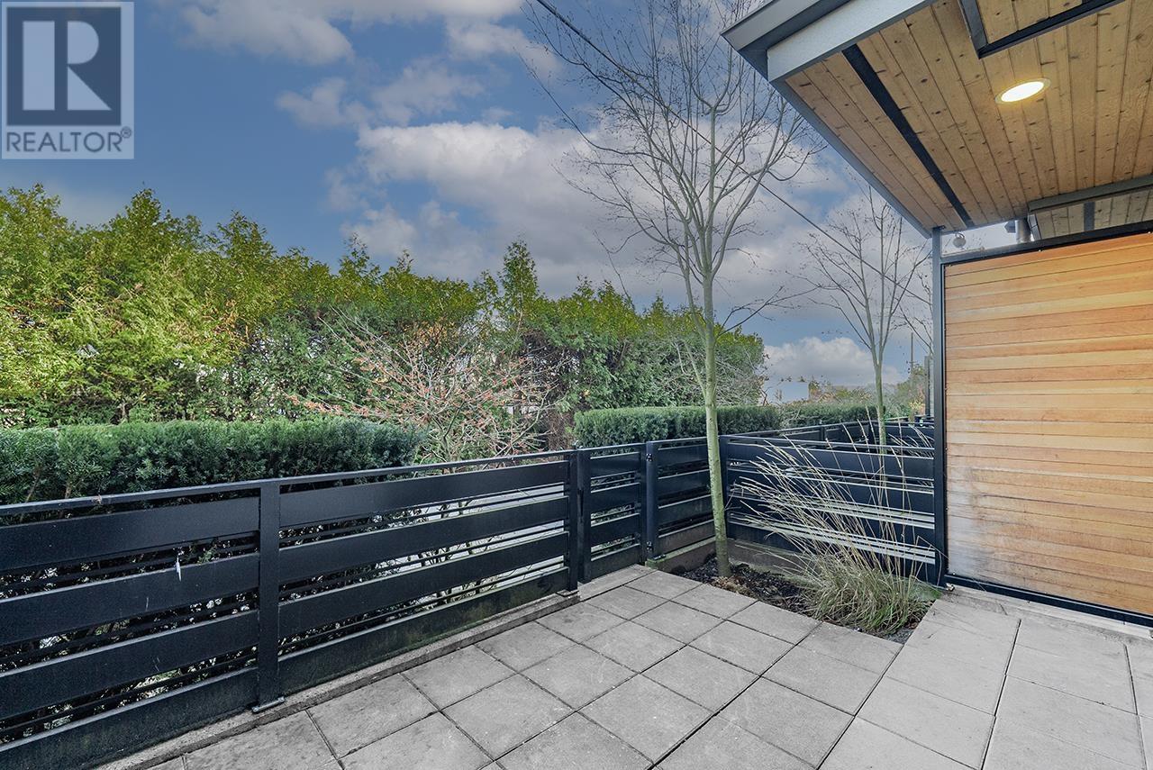 Listing Picture 2 of 32 : 5486 OAK STREET, Vancouver / 溫哥華 - 魯藝地產 Yvonne Lu Group - MLS Medallion Club Member