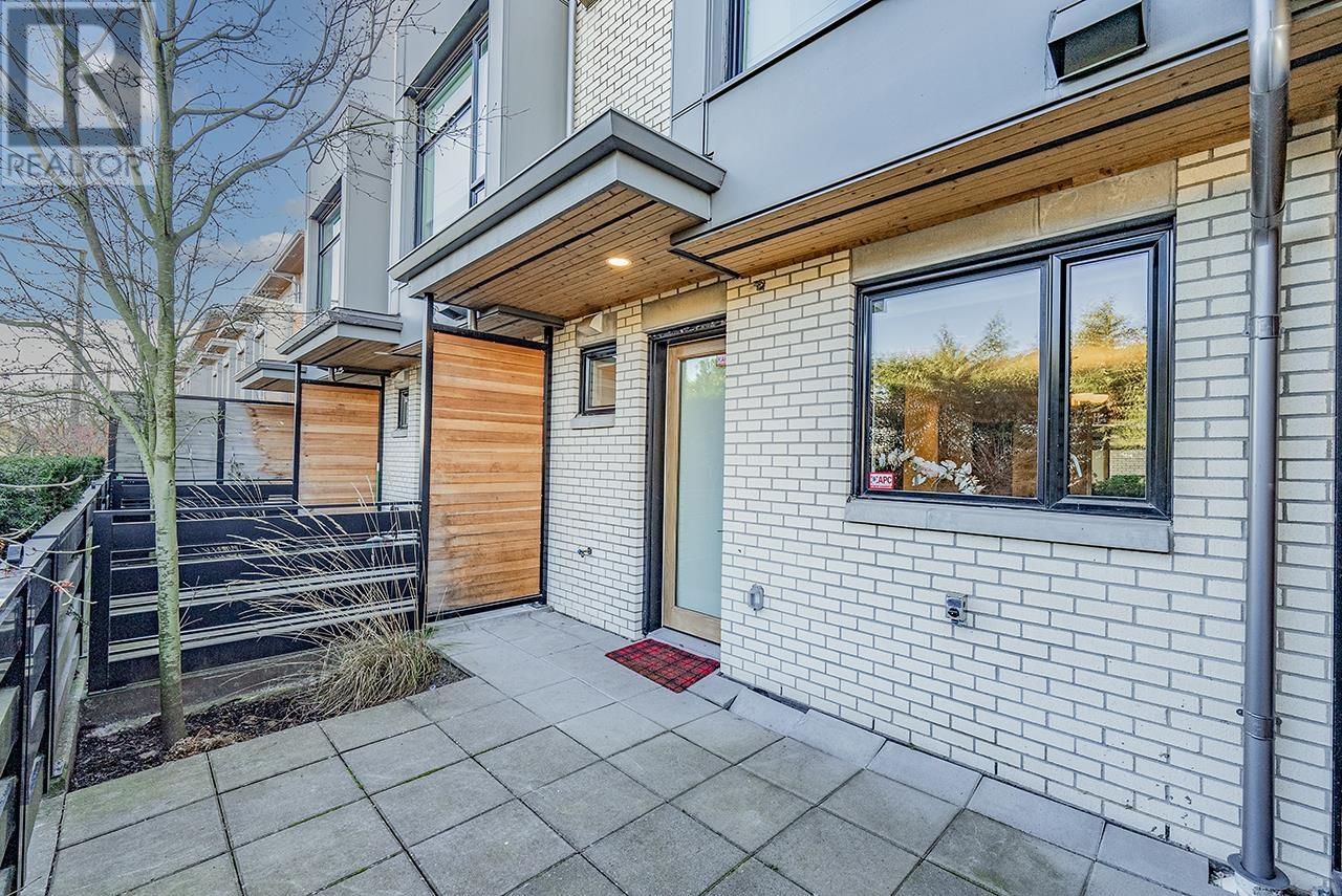 Listing Picture 3 of 32 : 5486 OAK STREET, Vancouver / 溫哥華 - 魯藝地產 Yvonne Lu Group - MLS Medallion Club Member