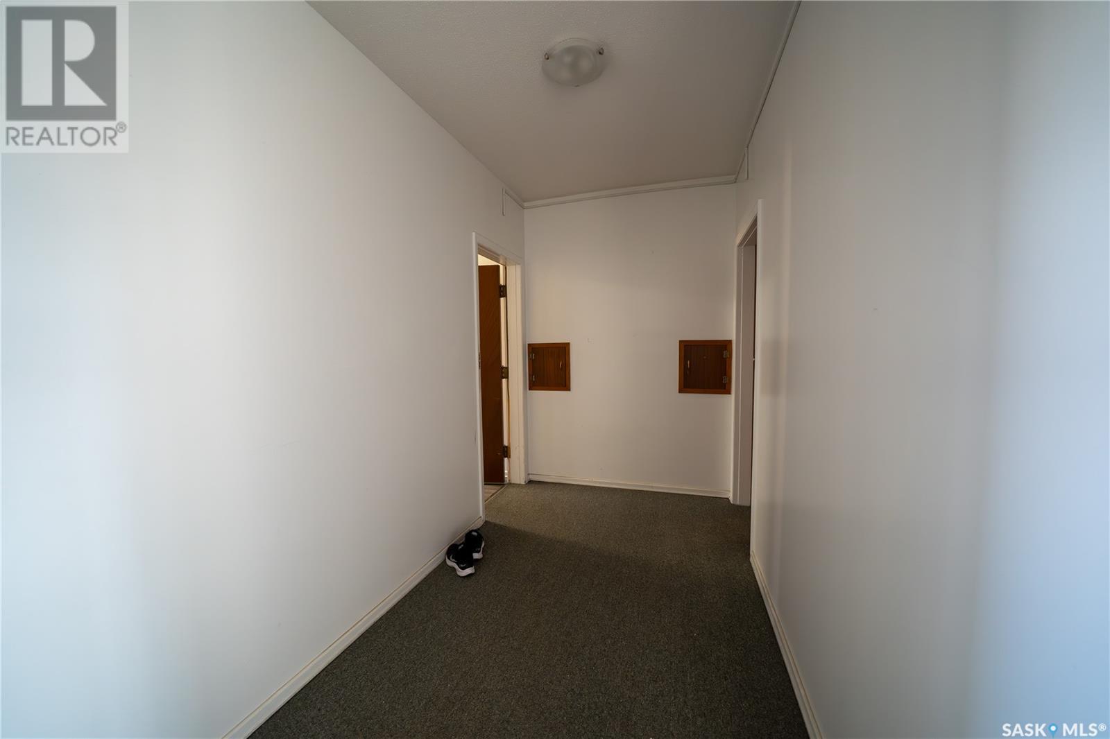 Property at 6 4341 Rae STREET image 3