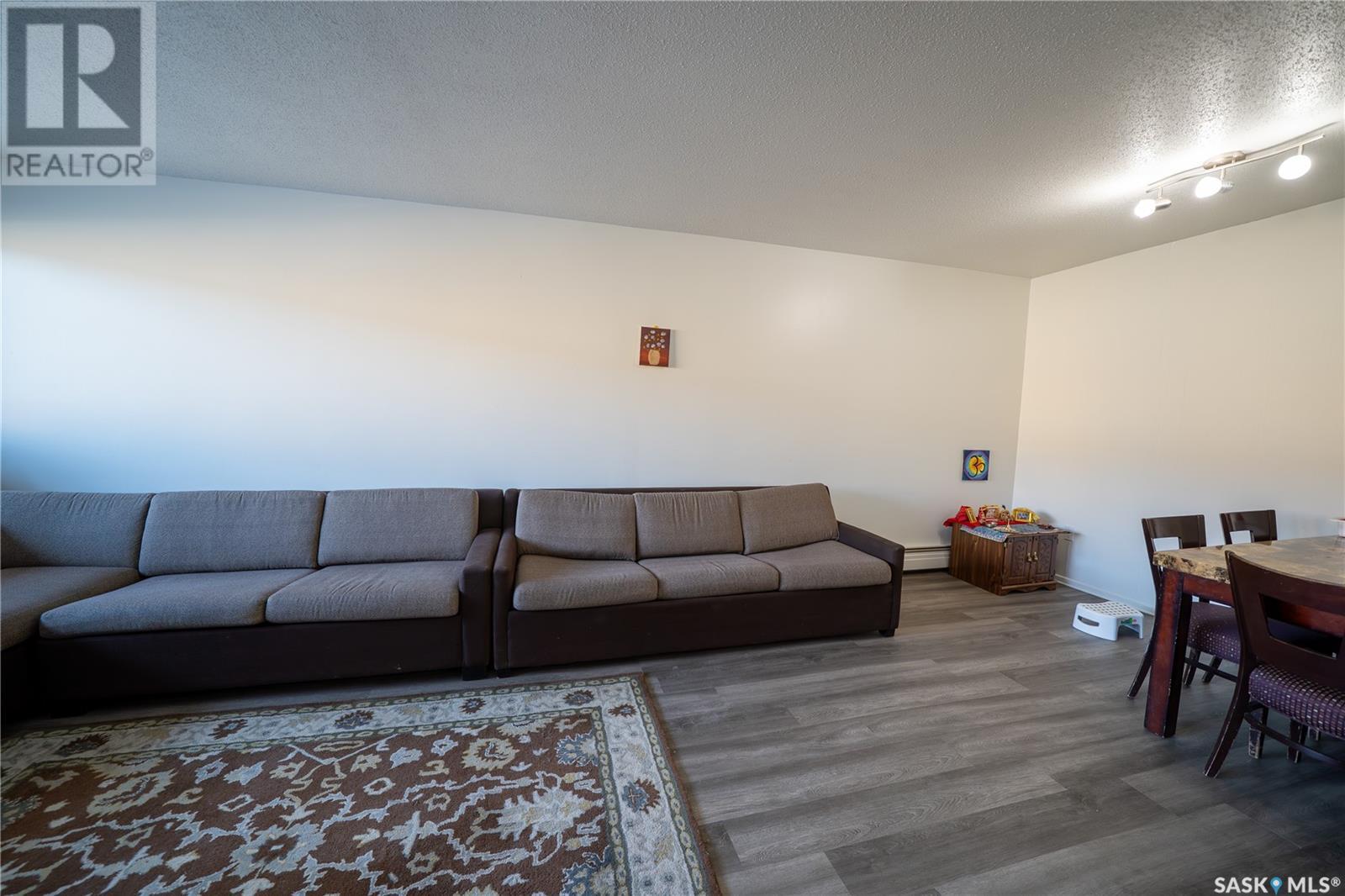Property at 6 4341 Rae STREET image 4