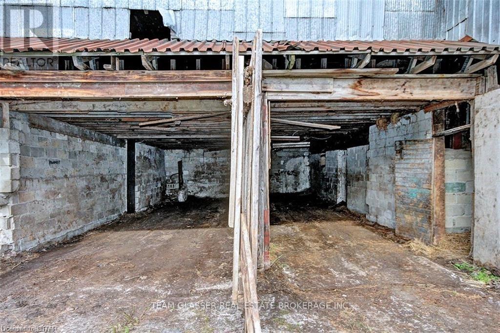 Photo 33 of 39 for 151 Travelled Road