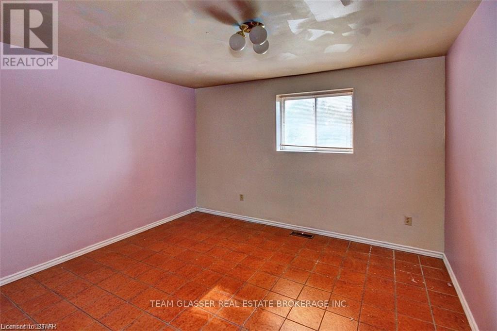 151 Travelled Road, London East, Ontario  N6M 1H3 - Photo 11 - X11995563