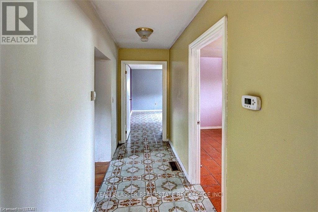 151 Travelled Road, London East, Ontario  N6M 1H3 - Photo 12 - X11995563