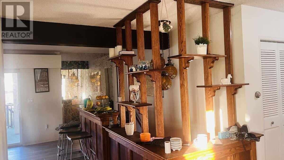 Listing Picture 11 of 18 : 753 E 55TH AVENUE, Vancouver / 溫哥華 - 魯藝地產 Yvonne Lu Group - MLS Medallion Club Member