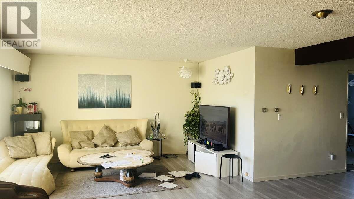 Listing Picture 5 of 18 : 753 E 55TH AVENUE, Vancouver / 溫哥華 - 魯藝地產 Yvonne Lu Group - MLS Medallion Club Member