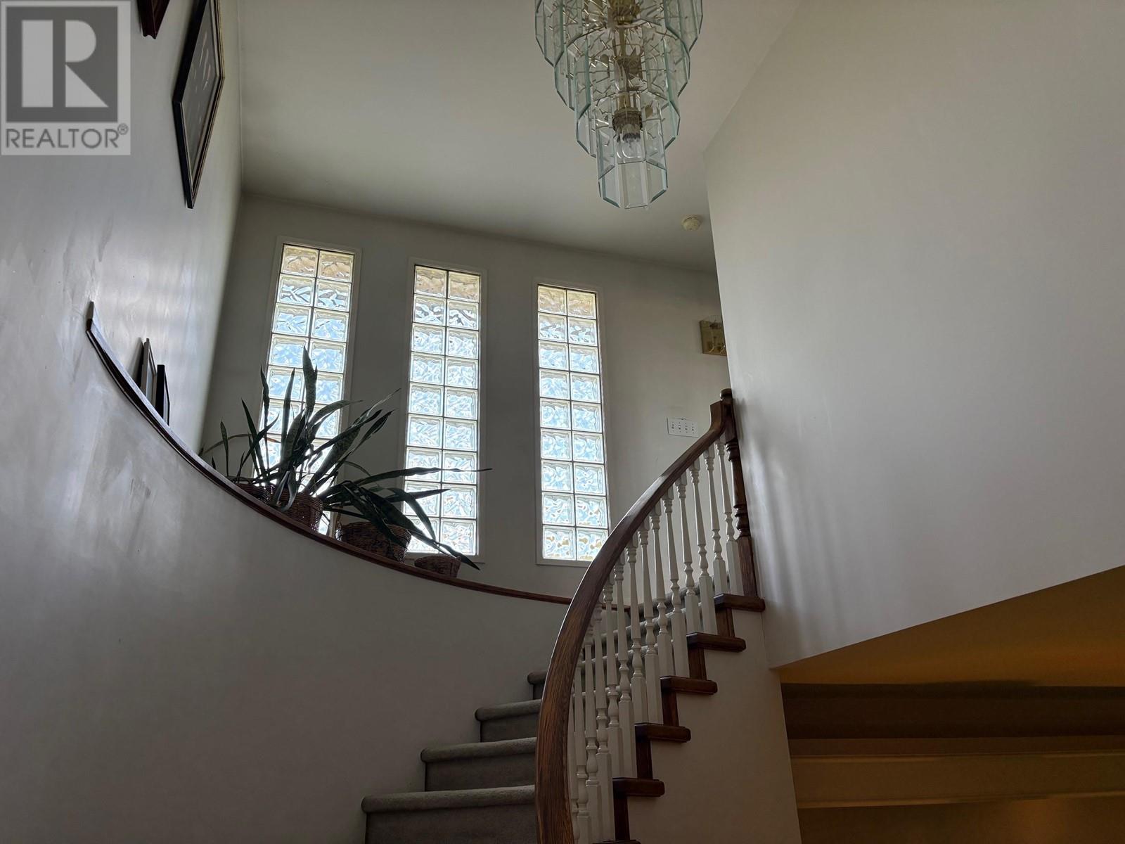 Property at 8228 MACPHERSON AVENUE image 5