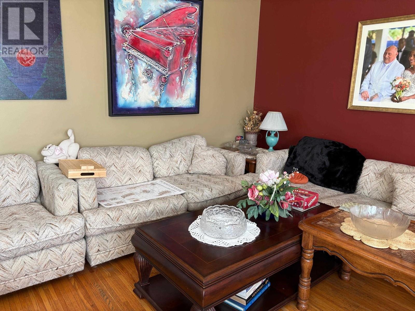 8228 Macpherson Avenue, Burnaby, British Columbia  V5J 4P9 - Photo 10 - R2965945