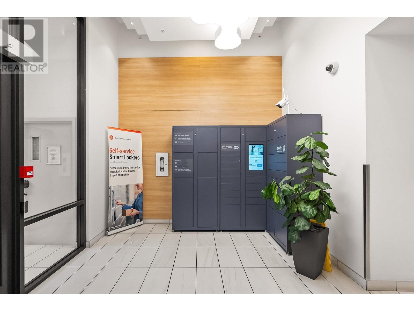 Listing Picture 2 of 23 : 2009 5470 ORMIDALE STREET, Vancouver / 溫哥華 - 魯藝地產 Yvonne Lu Group - MLS Medallion Club Member