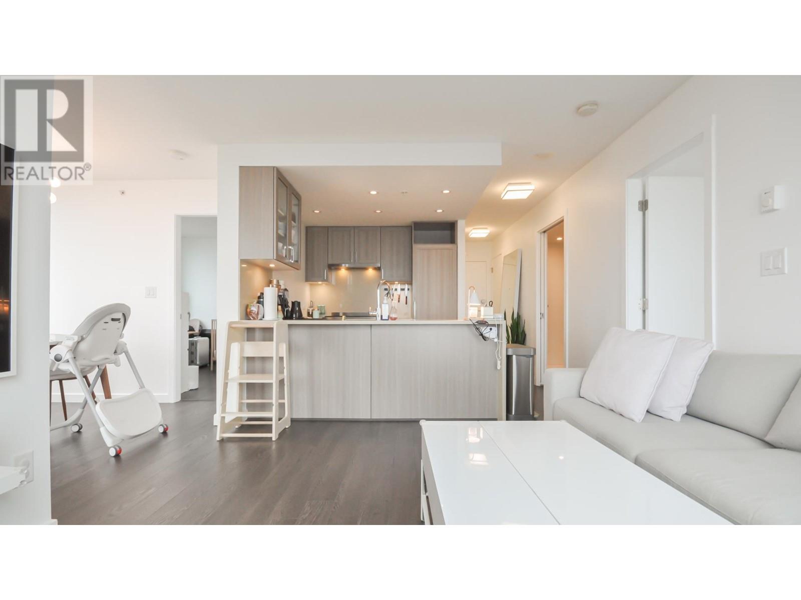 Listing Picture 8 of 23 : 2009 5470 ORMIDALE STREET, Vancouver / 溫哥華 - 魯藝地產 Yvonne Lu Group - MLS Medallion Club Member