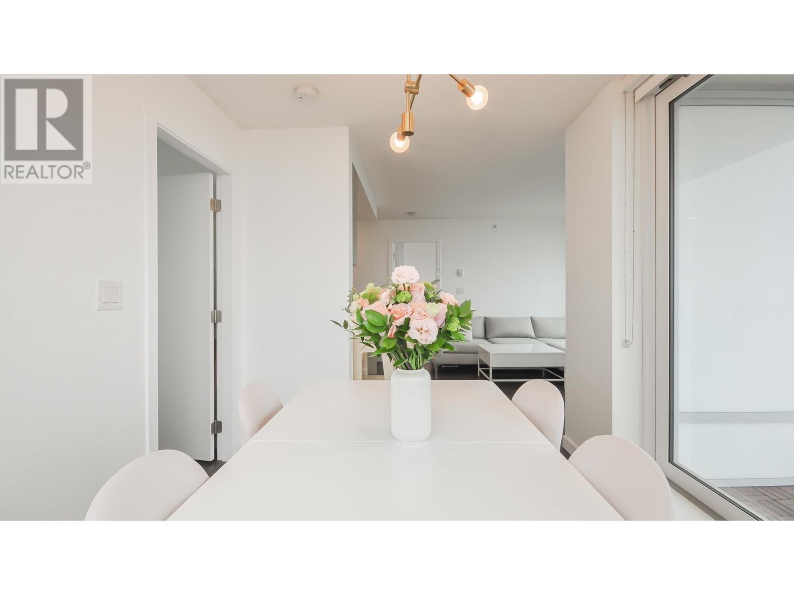 Listing Picture 9 of 23 : 2009 5470 ORMIDALE STREET, Vancouver / 溫哥華 - 魯藝地產 Yvonne Lu Group - MLS Medallion Club Member