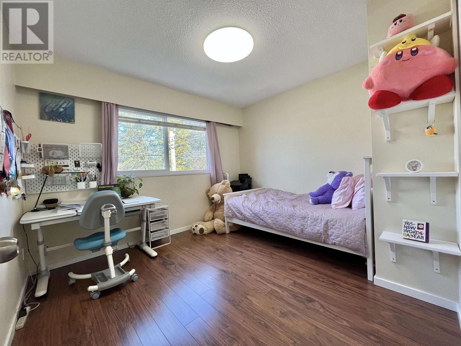 Listing Picture 9 of 19 : 3230-3232 E 47TH AVENUE, Vancouver / 溫哥華 - 魯藝地產 Yvonne Lu Group - MLS Medallion Club Member