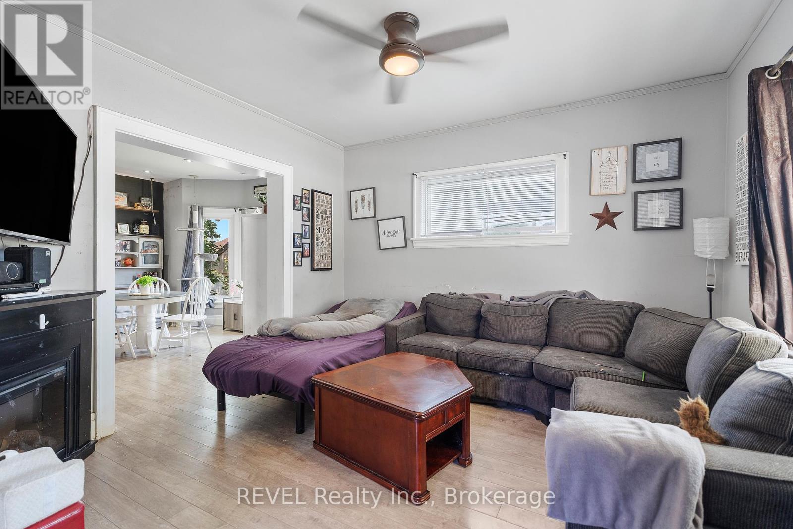 Property at 4825 CRYSLER AVENUE image 4