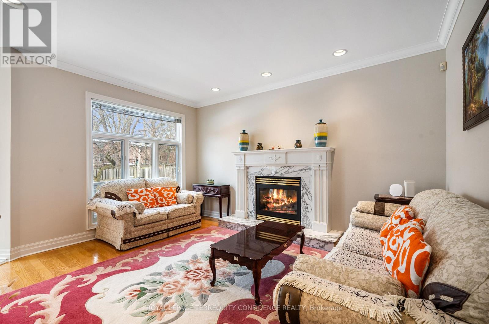 Property at 430 HOUNSLOW AVENUE image 3
