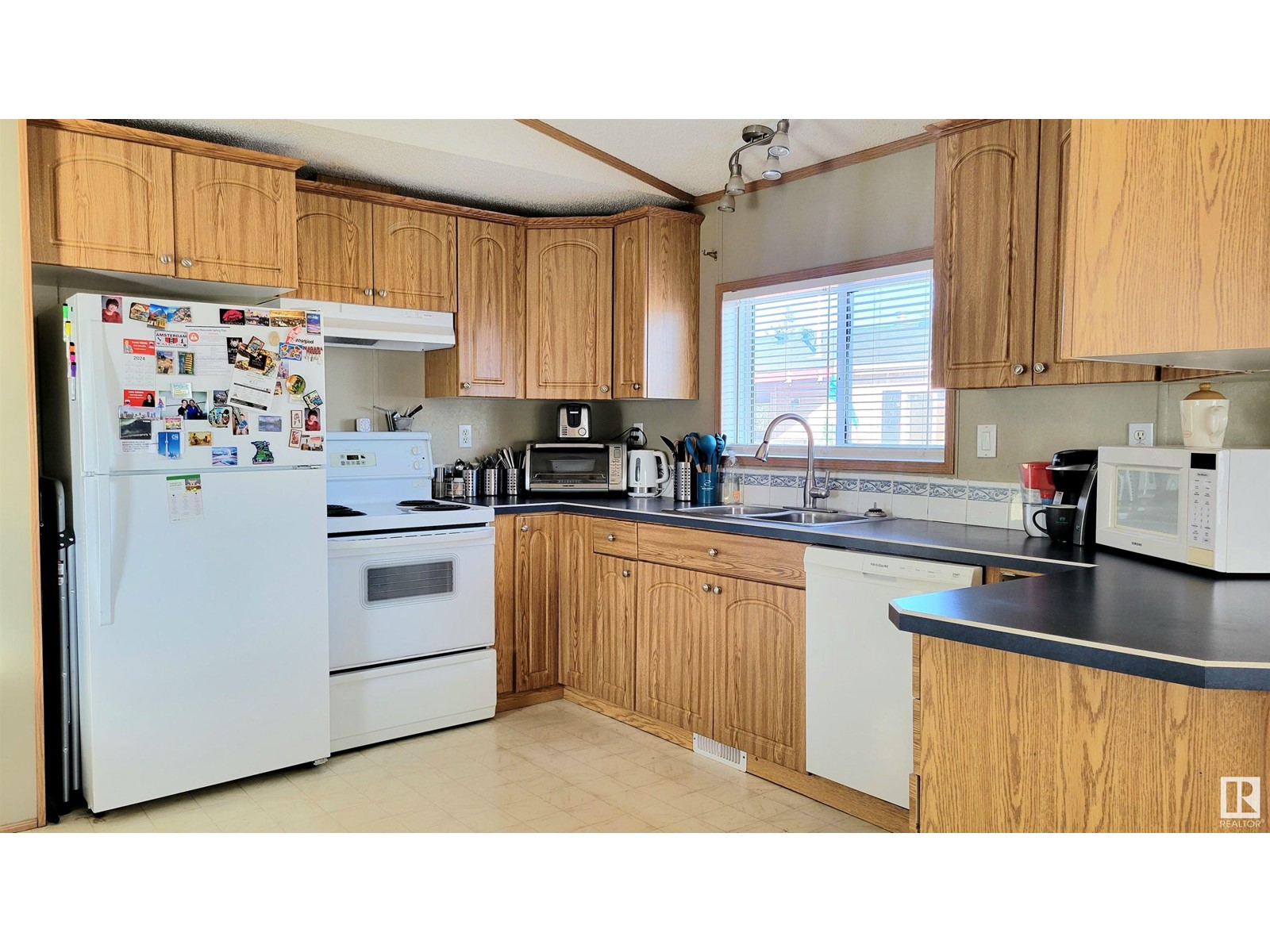 3310 Lakeview Rd Nw Nw, Edmonton, Alberta  T5S 2R8 - Photo 4 - E4423590