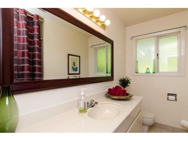 3035 Balsam Crescent, Surrey, British Columbia  V4P 1V9 - Photo 11 - R2971919