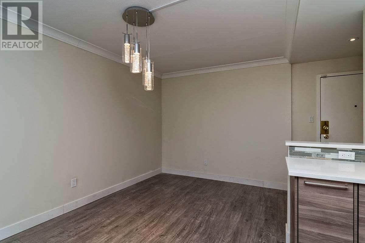 Listing Picture 12 of 15 : 1801 4134 MAYWOOD STREET, Burnaby / 本拿比 - 魯藝地產 Yvonne Lu Group - MLS Medallion Club Member