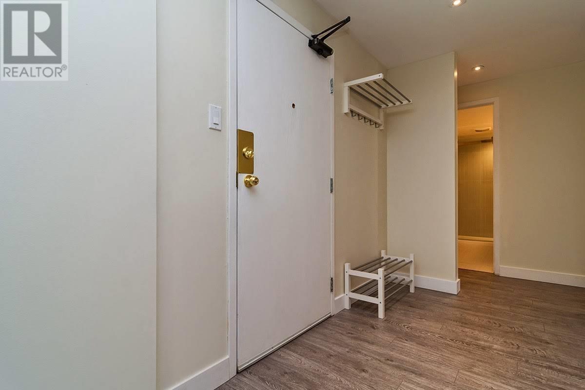 Listing Picture 13 of 15 : 1801 4134 MAYWOOD STREET, Burnaby / 本拿比 - 魯藝地產 Yvonne Lu Group - MLS Medallion Club Member
