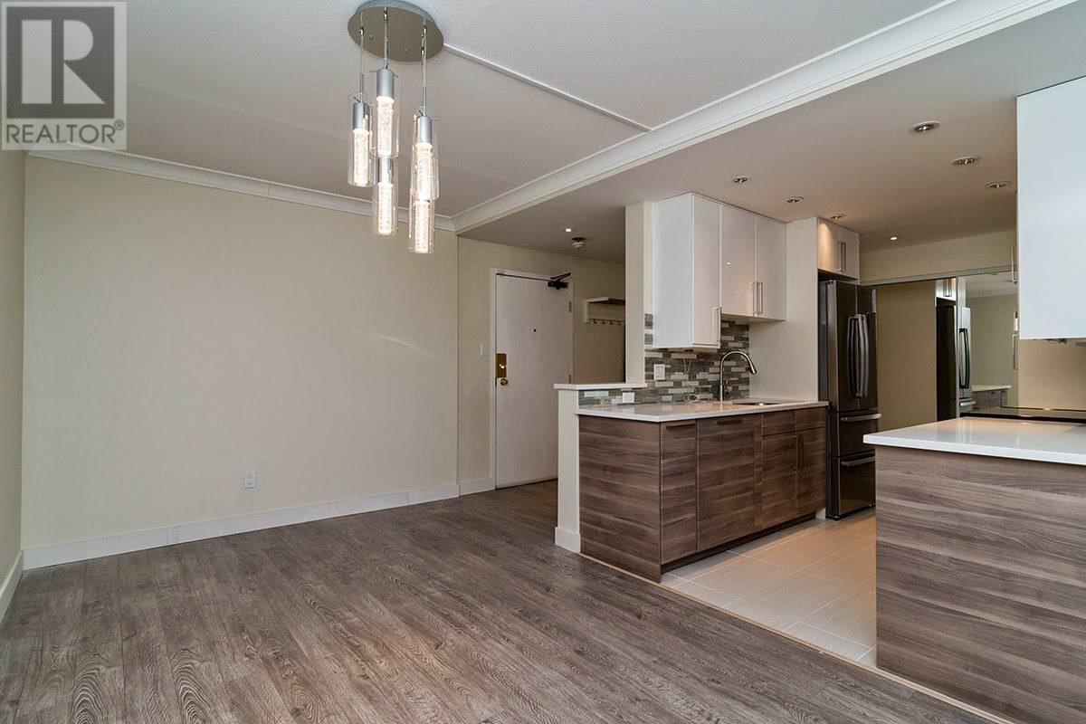 Listing Picture 10 of 15 : 1801 4134 MAYWOOD STREET, Burnaby / 本拿比 - 魯藝地產 Yvonne Lu Group - MLS Medallion Club Member