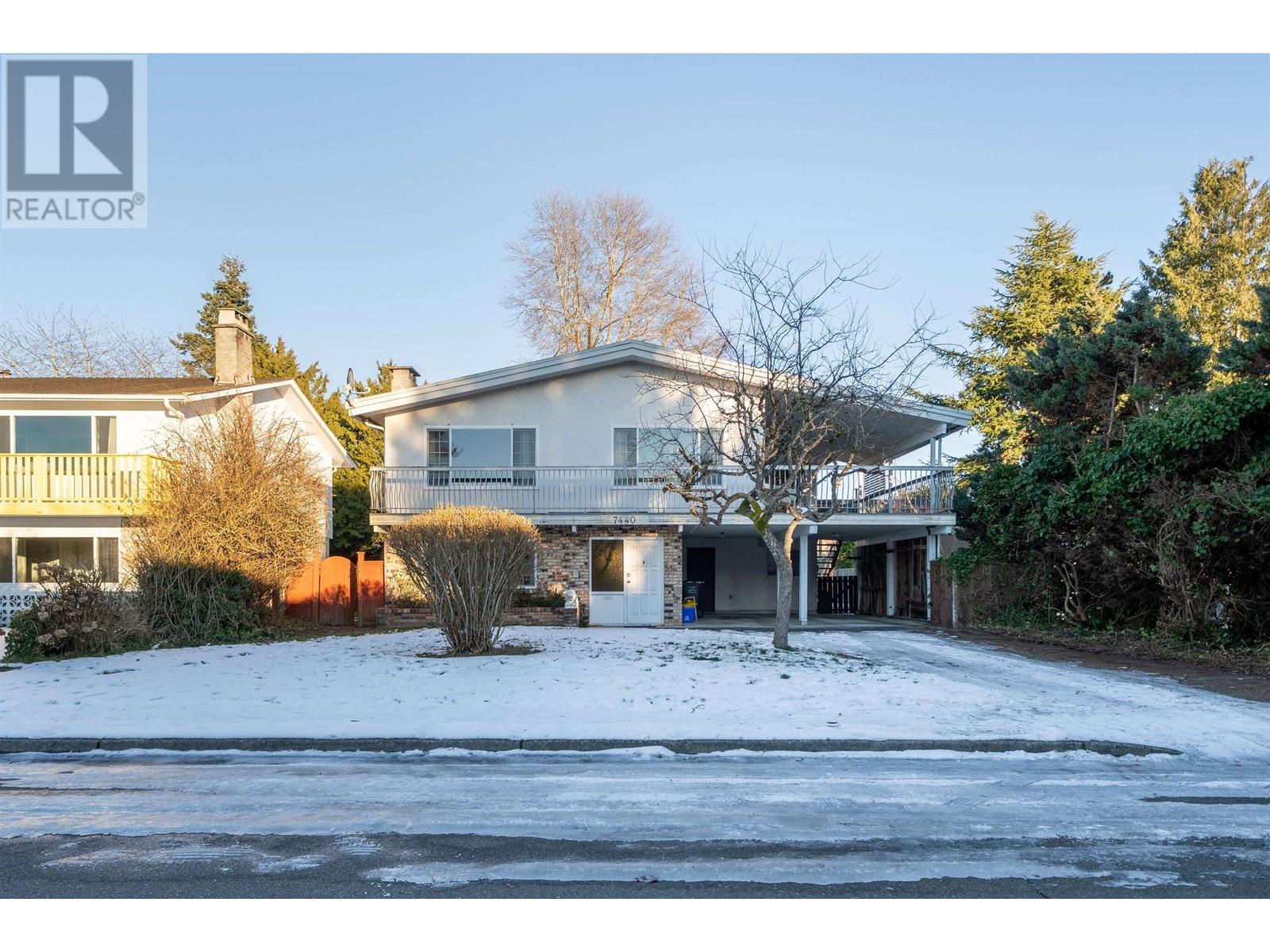 Listing Picture 3 of 39 : 7440 THORMANBY CRESCENT, Richmond / 烈治文 - 魯藝地產 Yvonne Lu Group - MLS Medallion Club Member