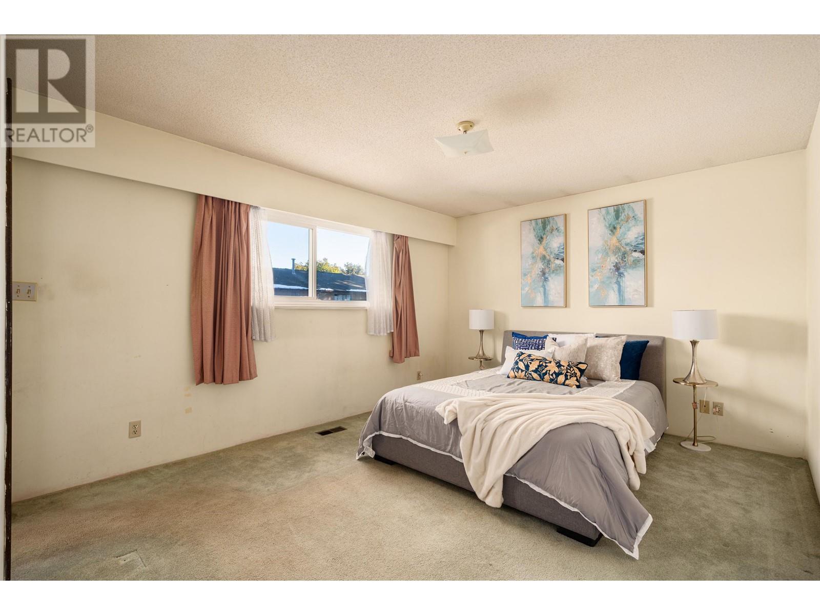 Listing Picture 16 of 39 : 7440 THORMANBY CRESCENT, Richmond / 烈治文 - 魯藝地產 Yvonne Lu Group - MLS Medallion Club Member