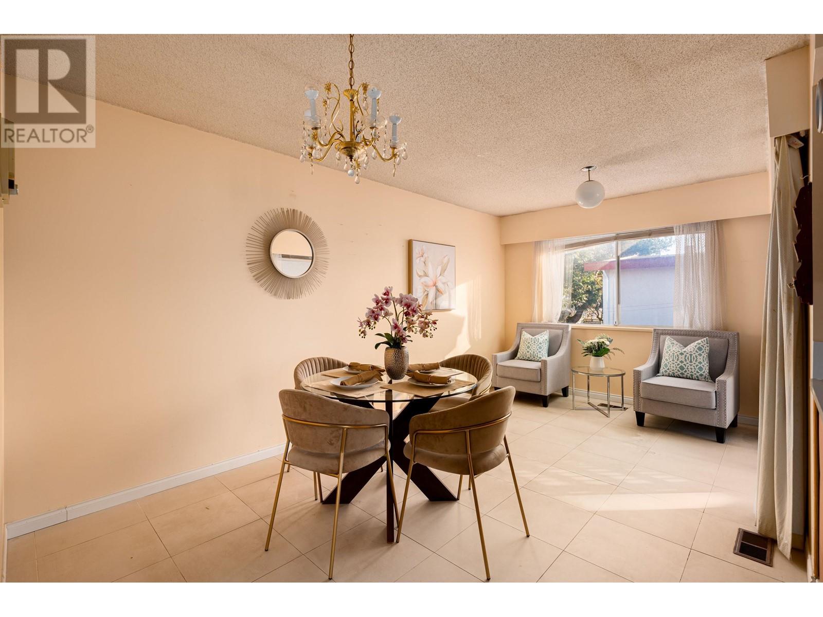 Listing Picture 14 of 39 : 7440 THORMANBY CRESCENT, Richmond / 烈治文 - 魯藝地產 Yvonne Lu Group - MLS Medallion Club Member