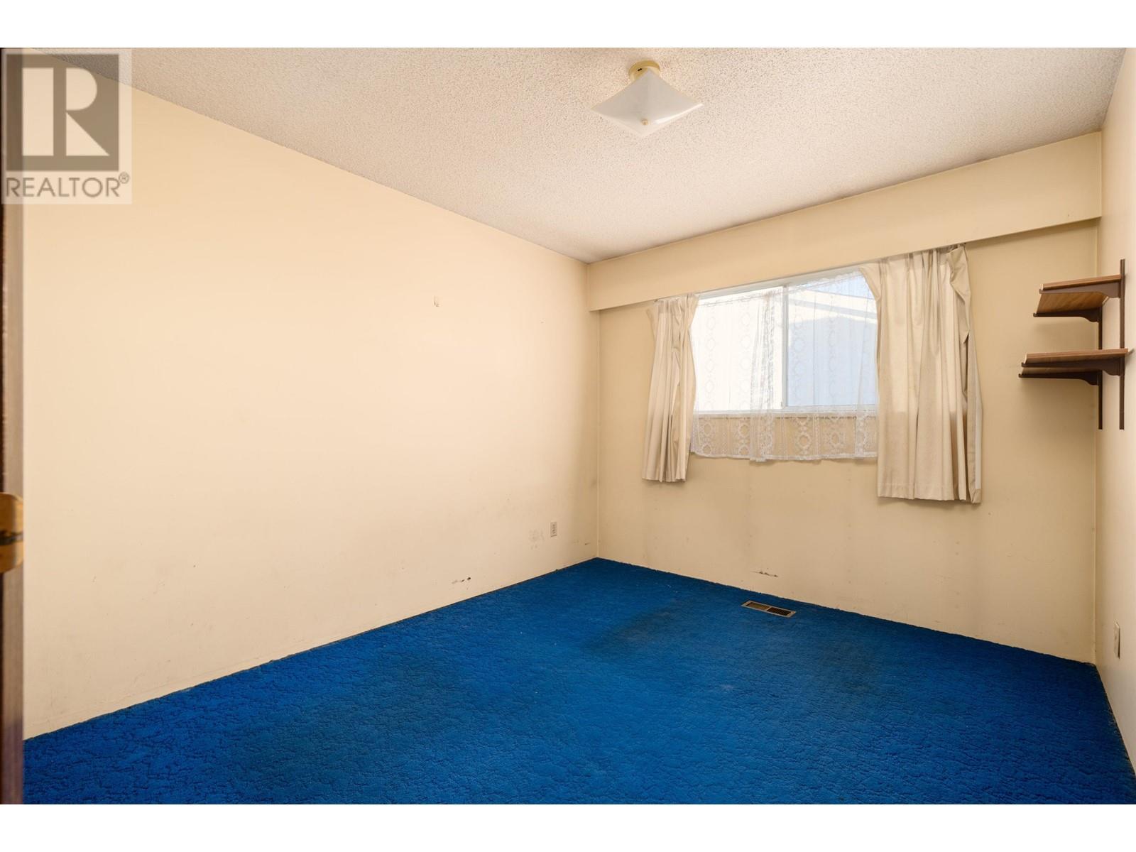 Listing Picture 18 of 39 : 7440 THORMANBY CRESCENT, Richmond / 烈治文 - 魯藝地產 Yvonne Lu Group - MLS Medallion Club Member