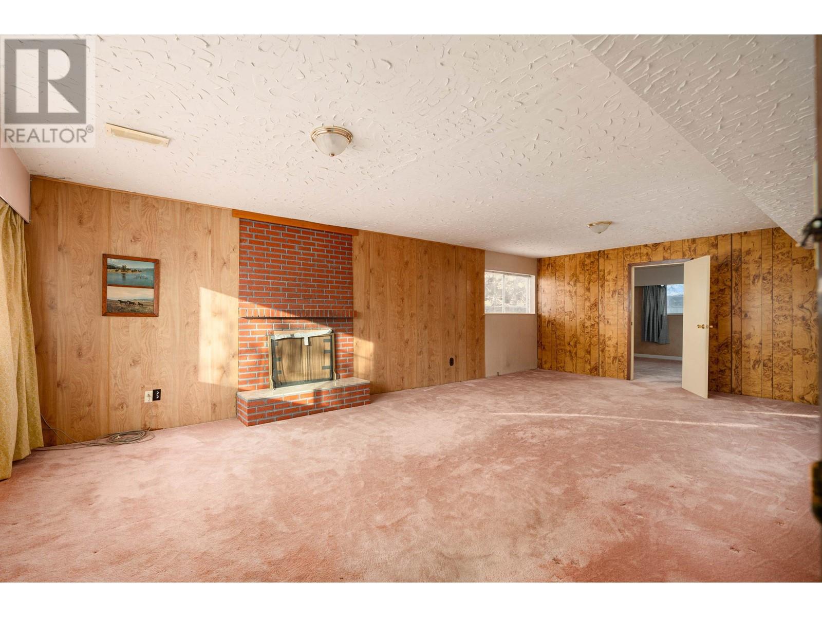 Listing Picture 23 of 39 : 7440 THORMANBY CRESCENT, Richmond / 烈治文 - 魯藝地產 Yvonne Lu Group - MLS Medallion Club Member