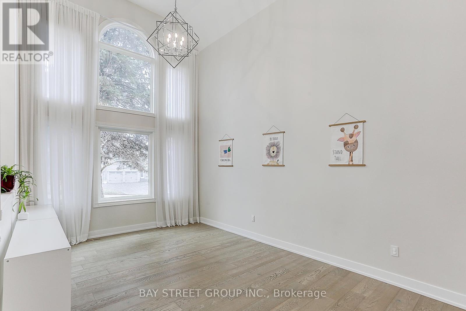 Property at 955 PORTMINSTER COURT image 4