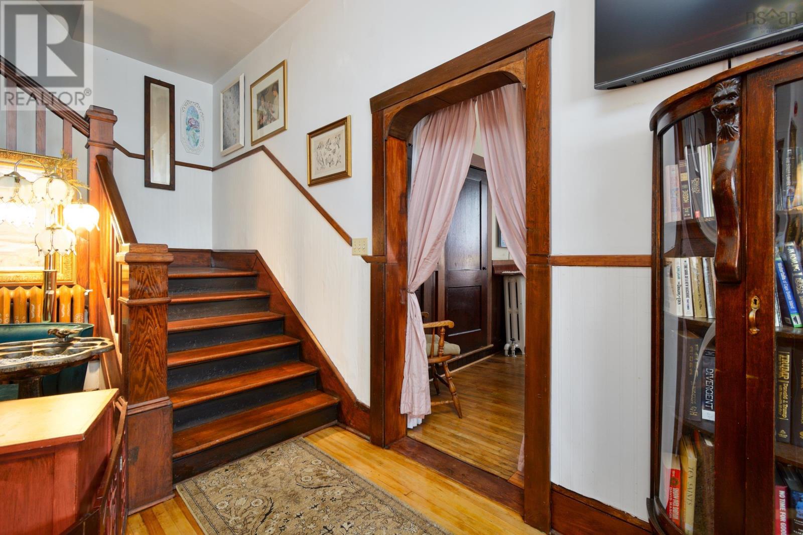 345 Esplanade Street, Sydney, Nova Scotia  B1P 1A9 - Photo 12 - 202503570