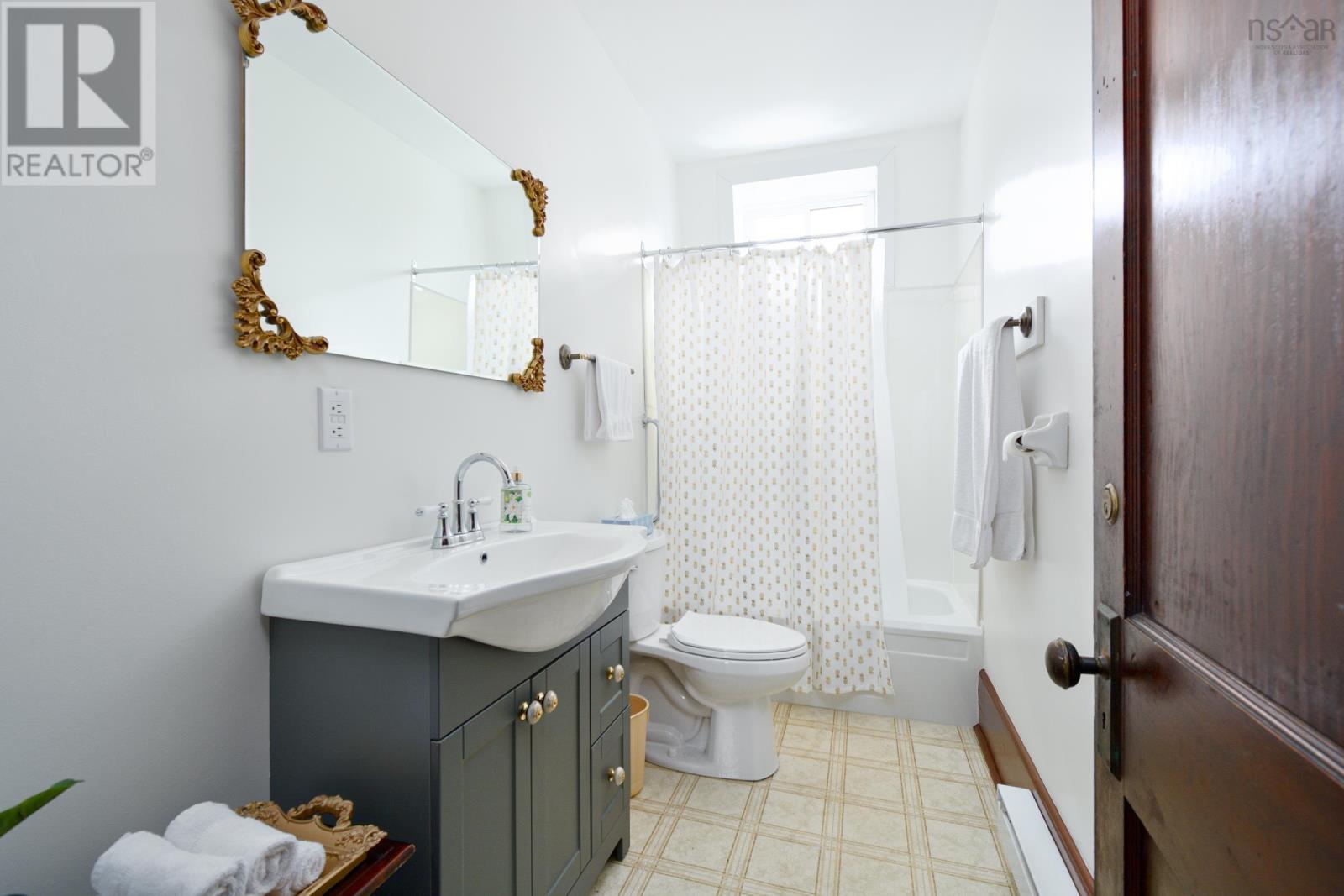 345 Esplanade Street, Sydney, Nova Scotia  B1P 1A9 - Photo 42 - 202503570