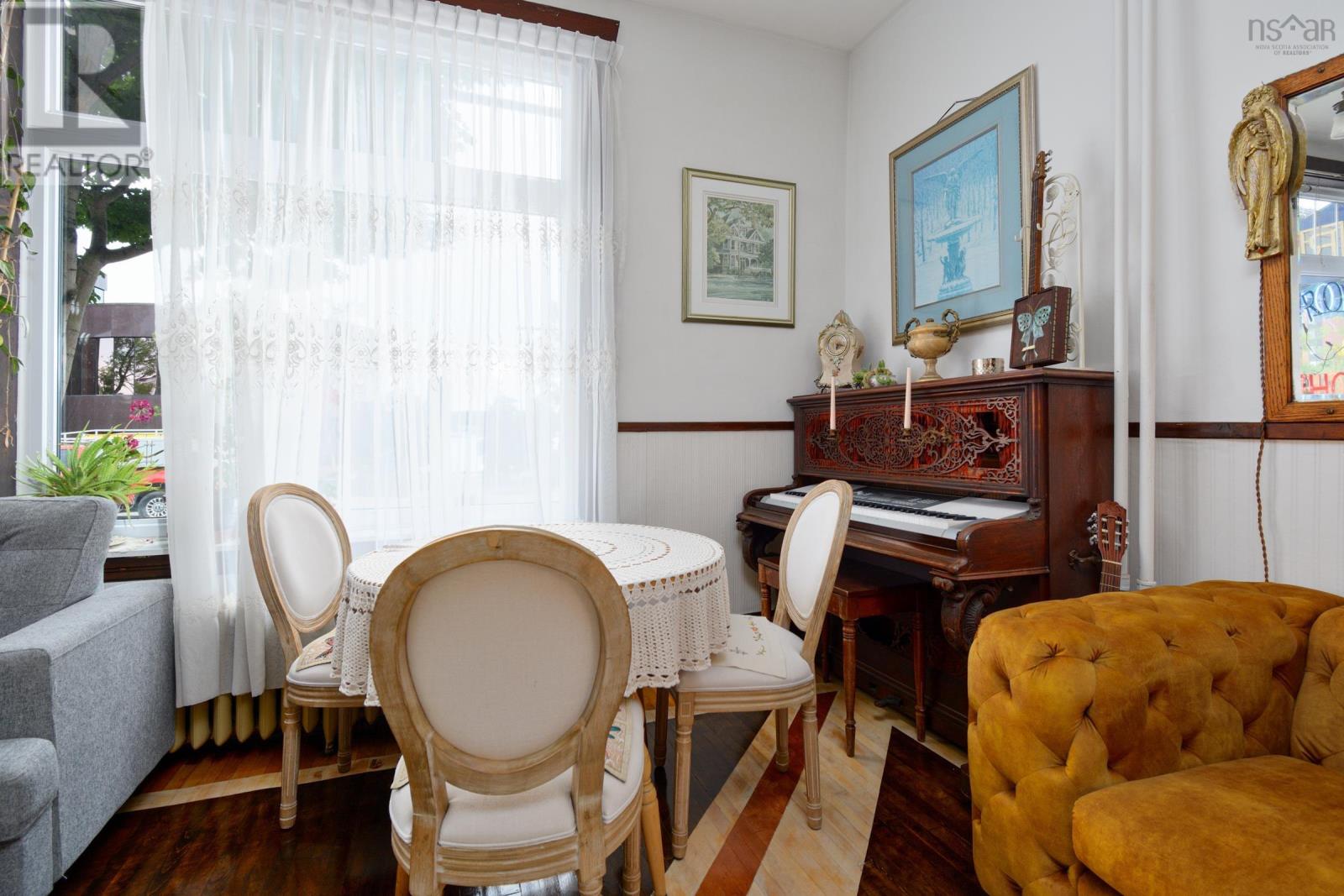 345 Esplanade Street, Sydney, Nova Scotia  B1P 1A9 - Photo 7 - 202503570