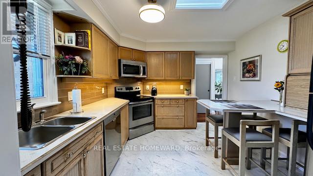 12 Kenewen Court, Toronto, Ontario  M4A 1R8 - Photo 9 - C11995681
