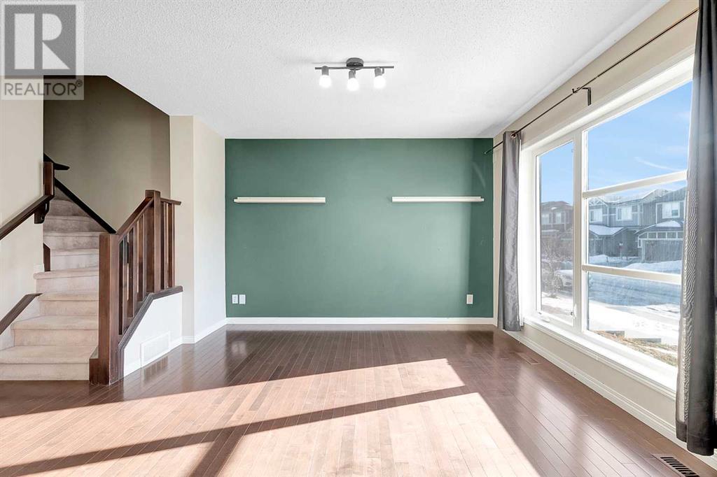 Property at 149 Walden Parade SE image 5