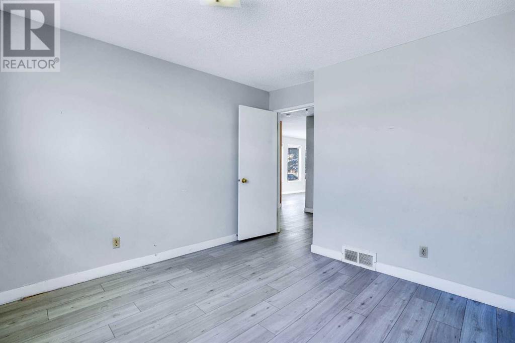 5403 Rundleview Road Ne, Calgary, Alberta  T1Y 1J7 - Photo 17 - A2198400