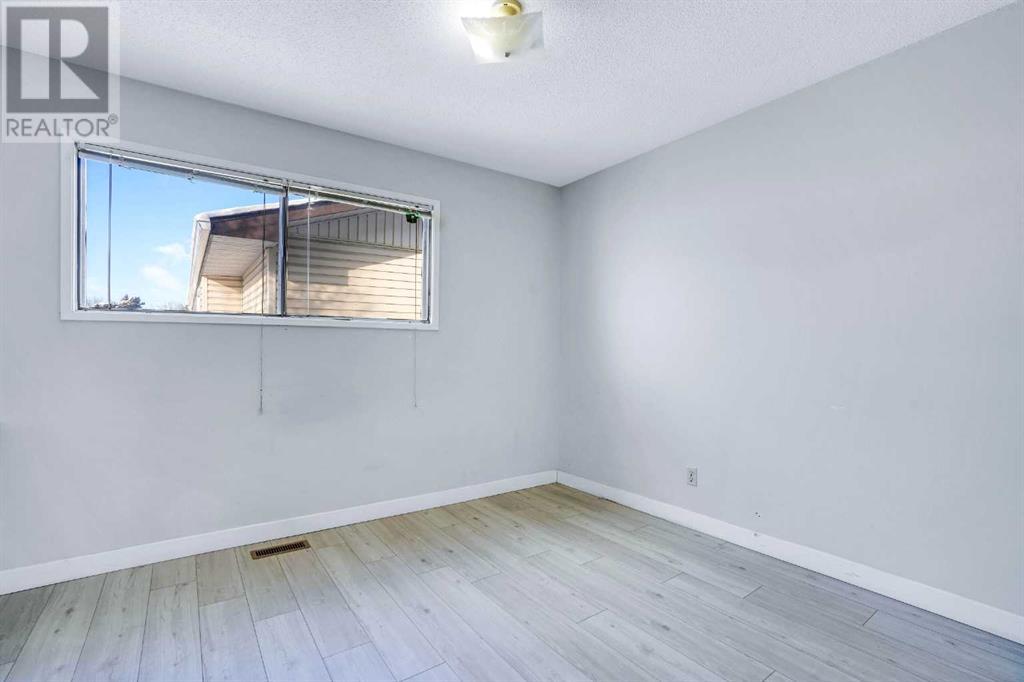 5403 Rundleview Road Ne, Calgary, Alberta  T1Y 1J7 - Photo 18 - A2198400