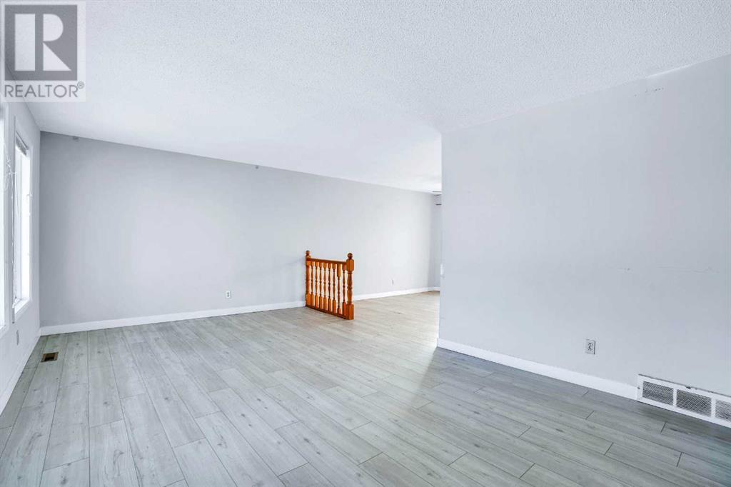 Property at 5403 Rundleview Road NE image 3